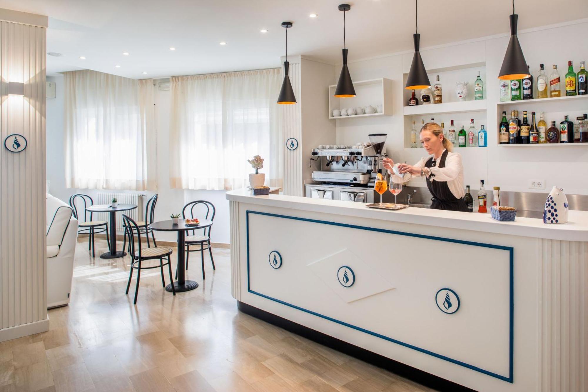 Hotel Tritone Laigueglia Luaran gambar